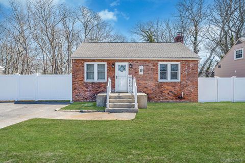 Homes For Sale - 77 Market Street<br/> Mastic Beach, NY 11951