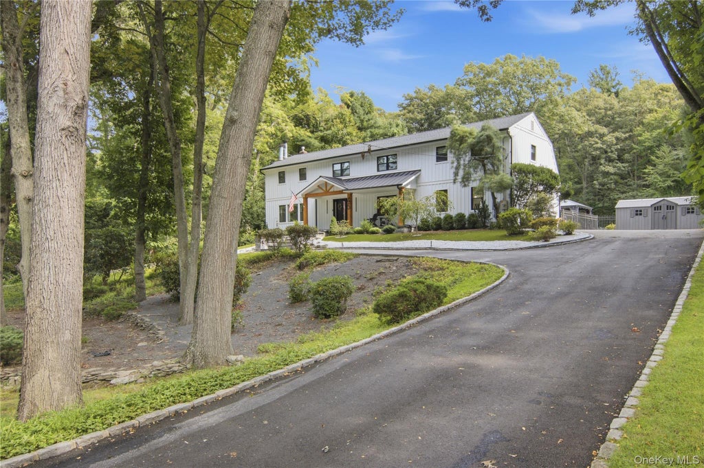 Photo of 45 Meadow Glen Road, Fort Salonga, NY 11768 (MLS # 1050295)