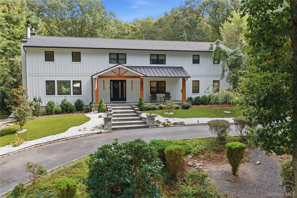 Photo of 45 Meadow Glen Road, Fort Salonga, NY 11768 (MLS # 1050295)