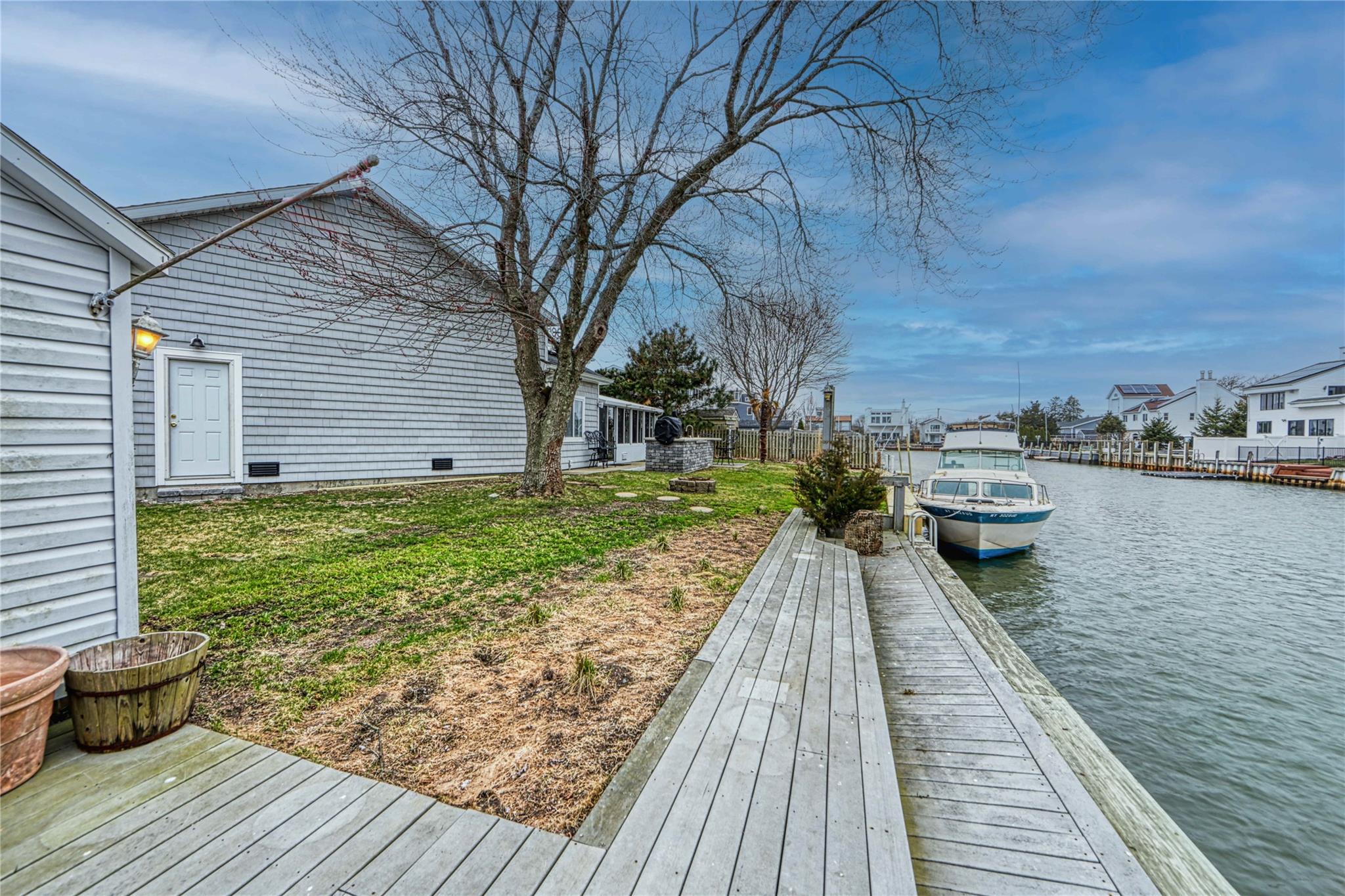25 Fairlawn Court, Shirley, New York image 20