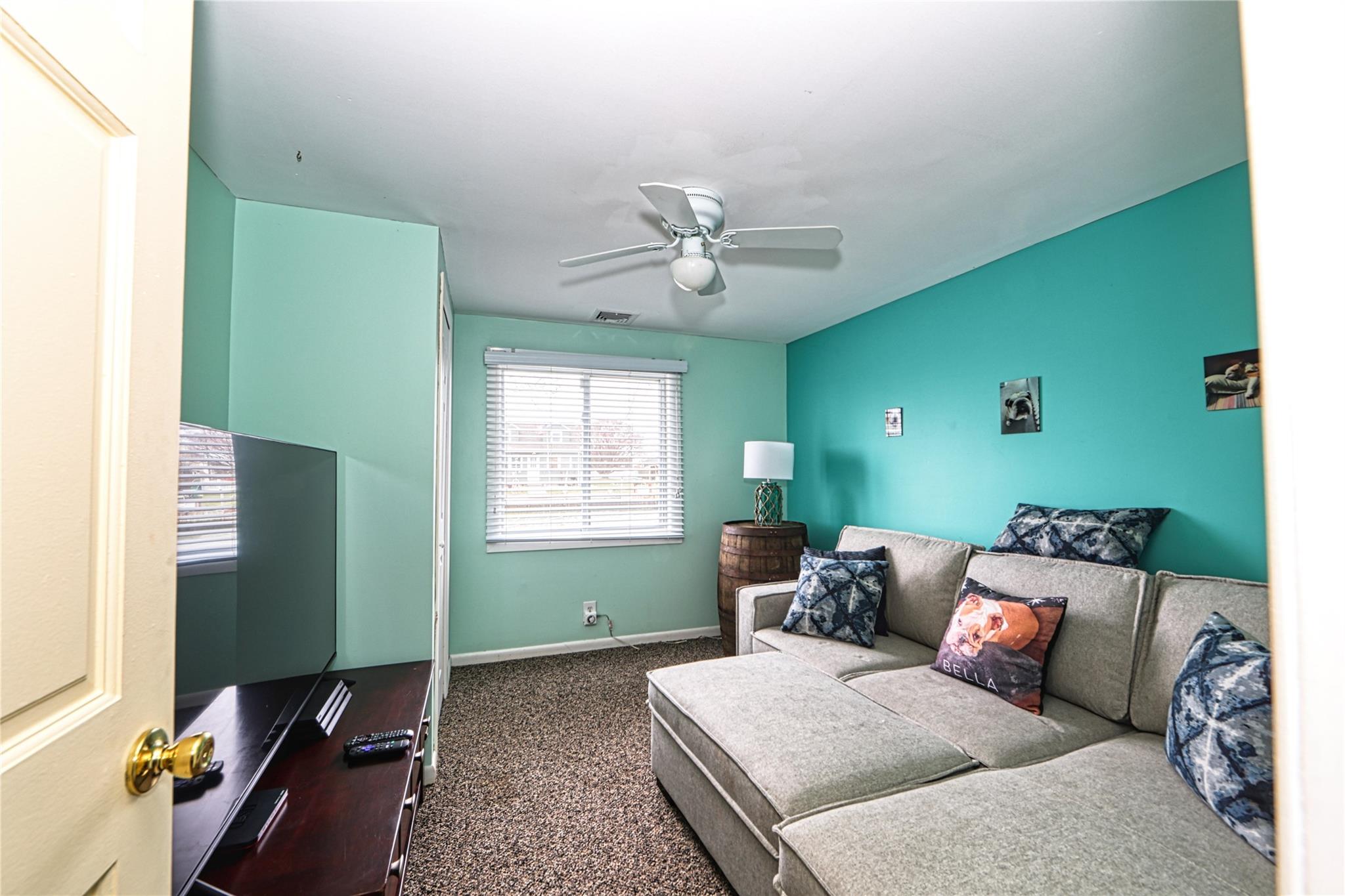 25 Fairlawn Court, Shirley, New York image 12