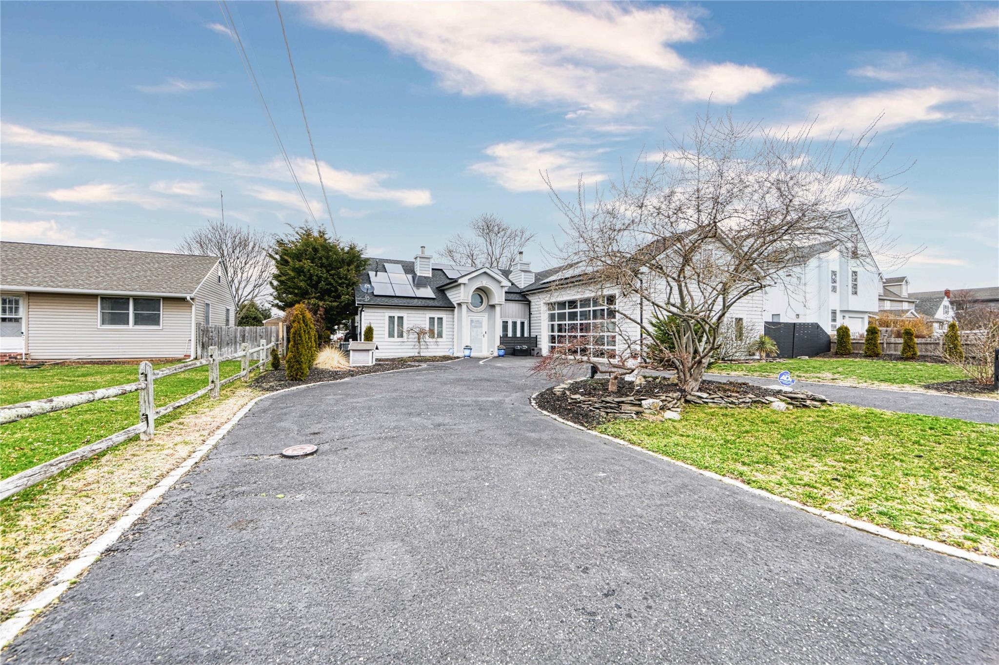 25 Fairlawn Court, Shirley, New York image 2