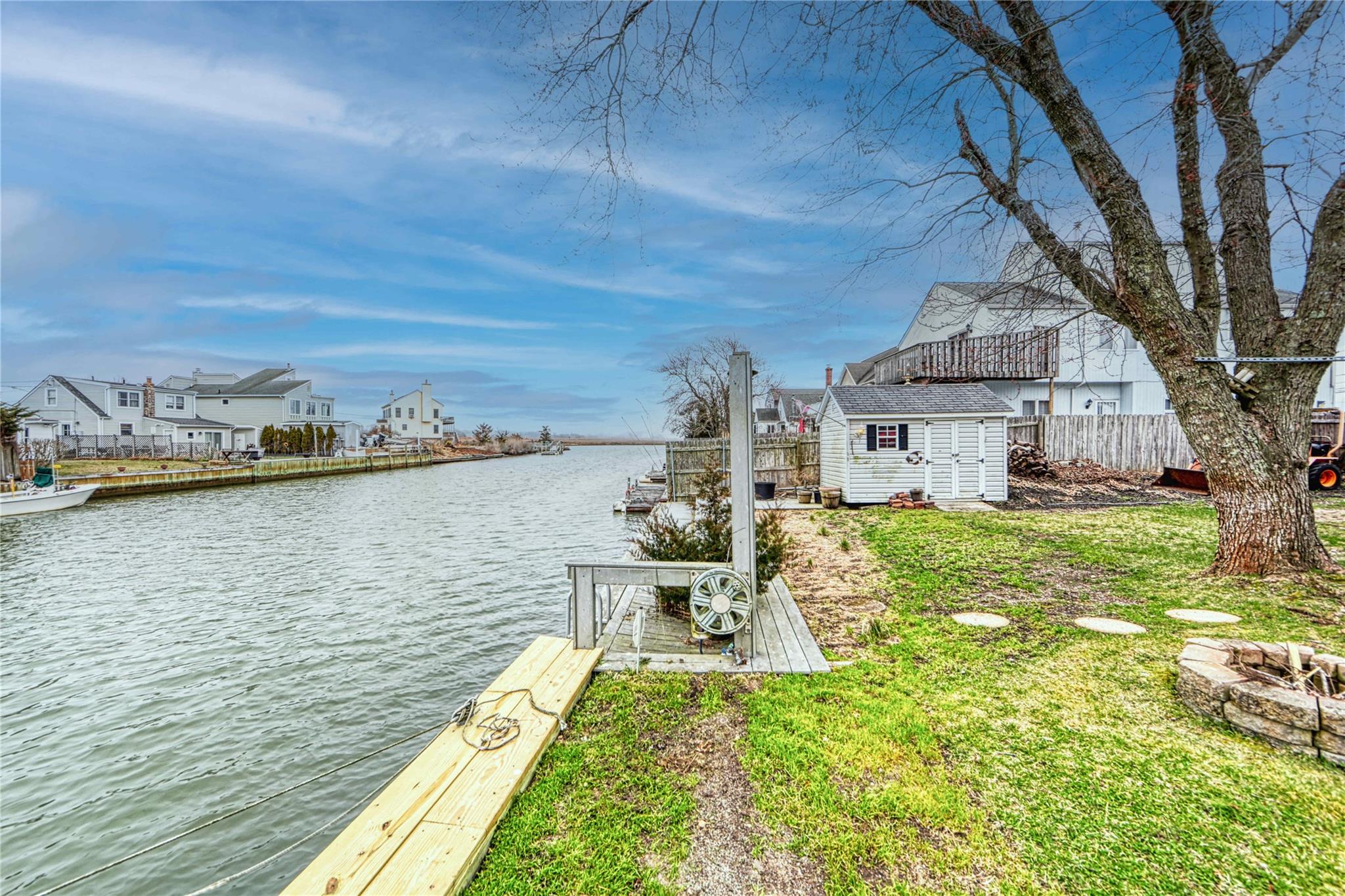 25 Fairlawn Court, Shirley, New York image 19