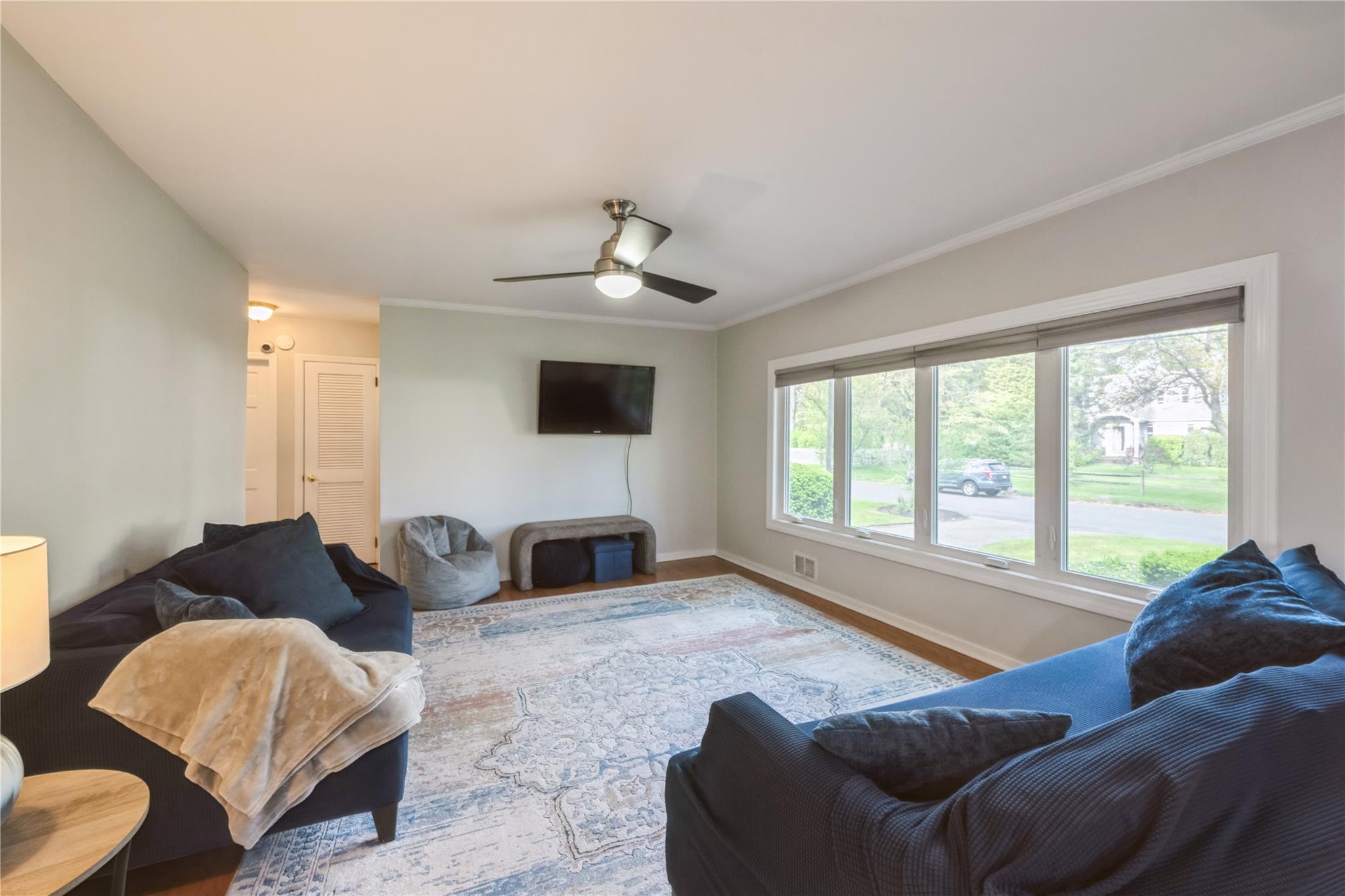 1102 Brookdale Avenue, Bay Shore, New York image 5