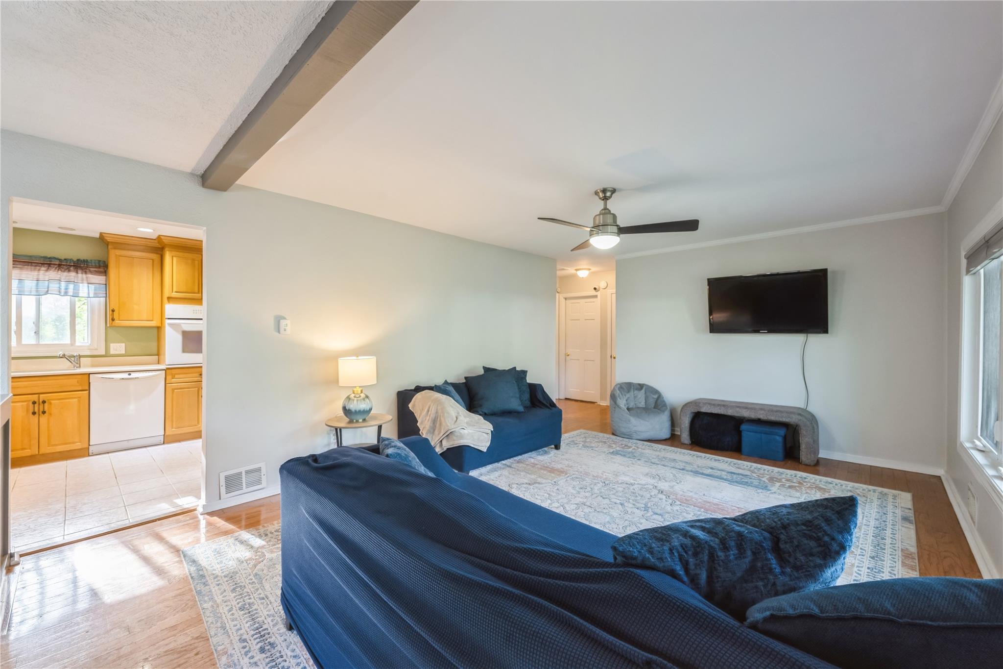 1102 Brookdale Avenue, Bay Shore, New York image 6