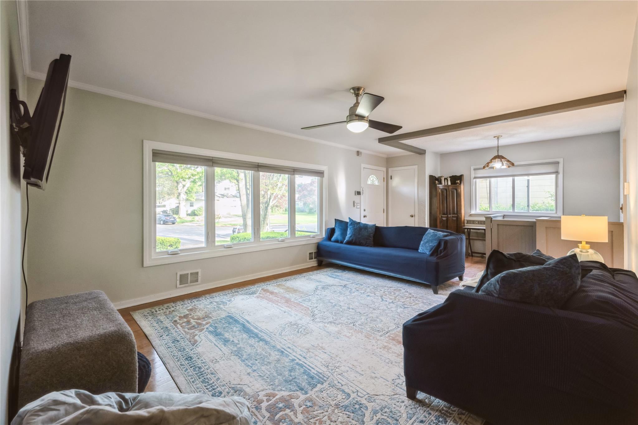 1102 Brookdale Avenue, Bay Shore, New York image 7