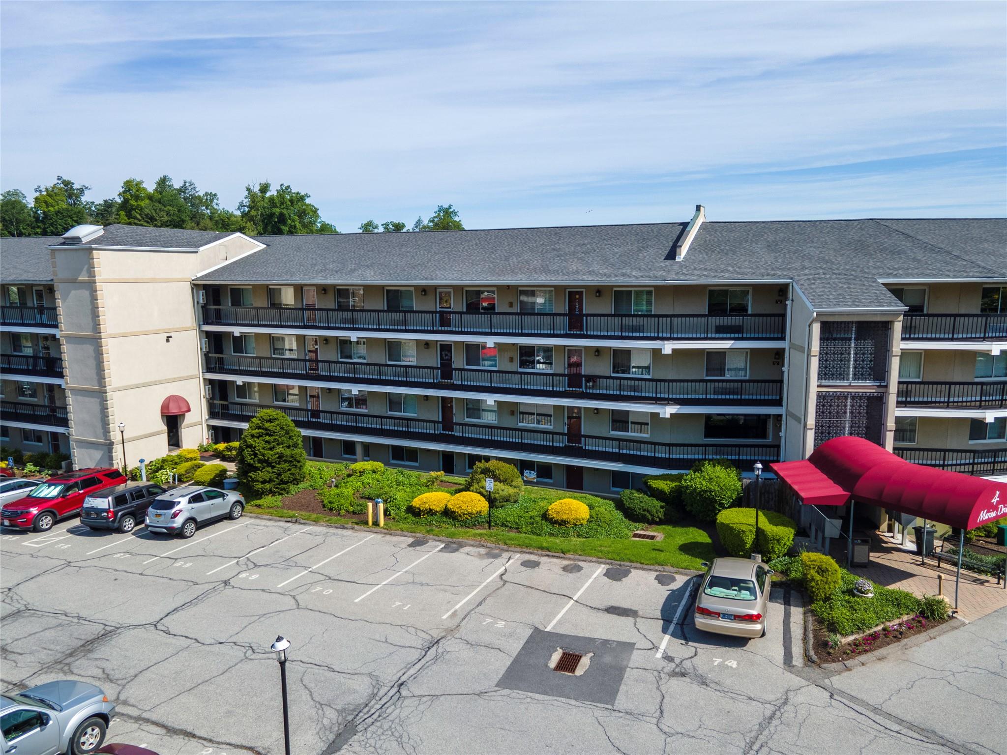 Rental Property at Marina Drive Q3, Mahopac, New York - Bedrooms: 1 
Bathrooms: 1 
Rooms: 4  - $2,800 MO.