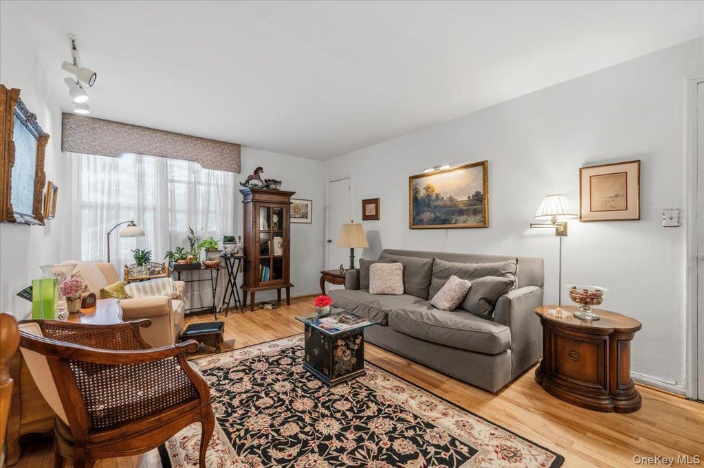 Photo of 74 Edwards Street #2B, Roslyn Heights, NY 11577 (MLS # 1030306)