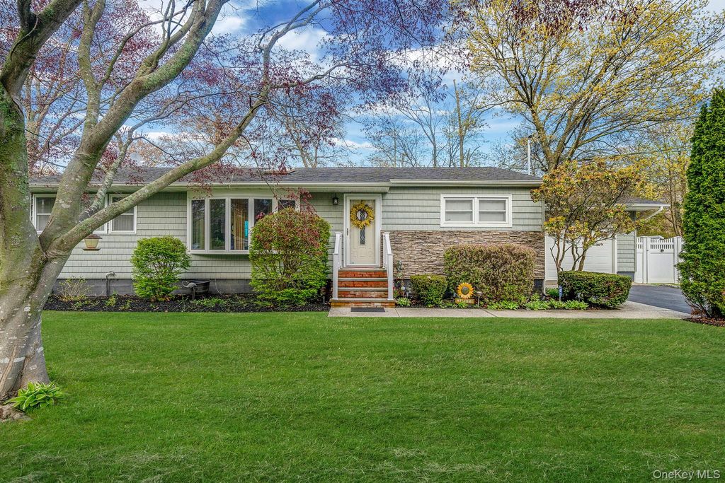 Photo of 19 Cypress Lane, Shirley, NY 11967 (MLS # 993965)