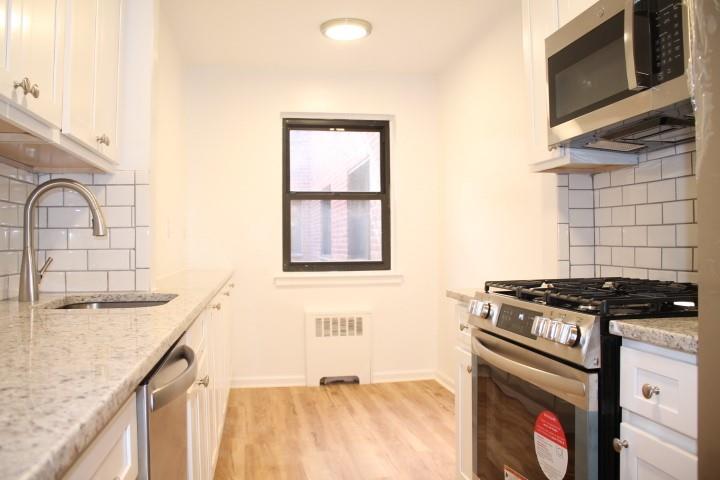 White Oak Street 2D, New Rochelle, New York - 2 Bedrooms  
1 Bathrooms - 