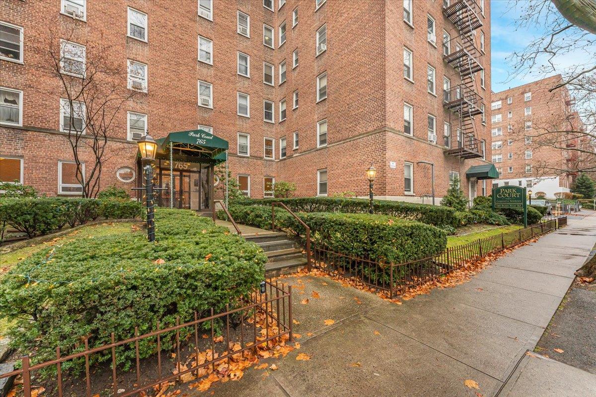 765 Bronx River Road #2F, Yonkers, New York image 2