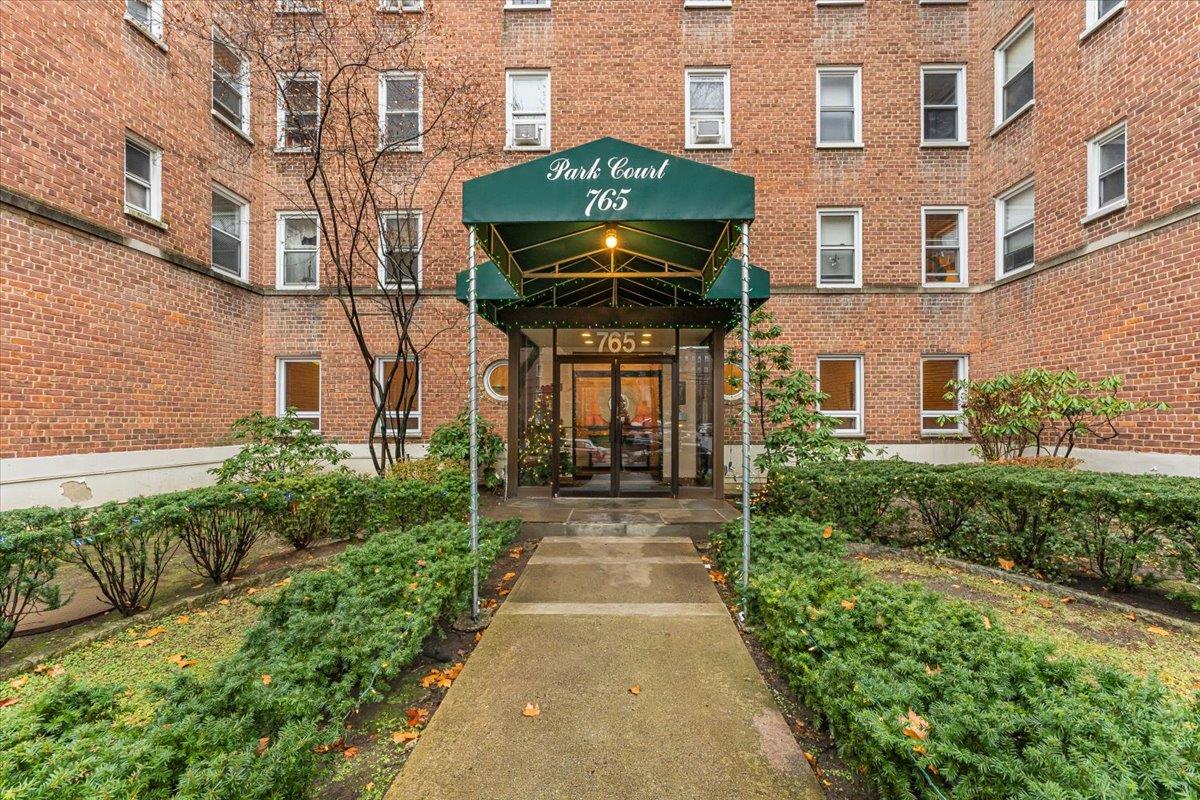 765 Bronx River Road #2F, Yonkers, New York image 1