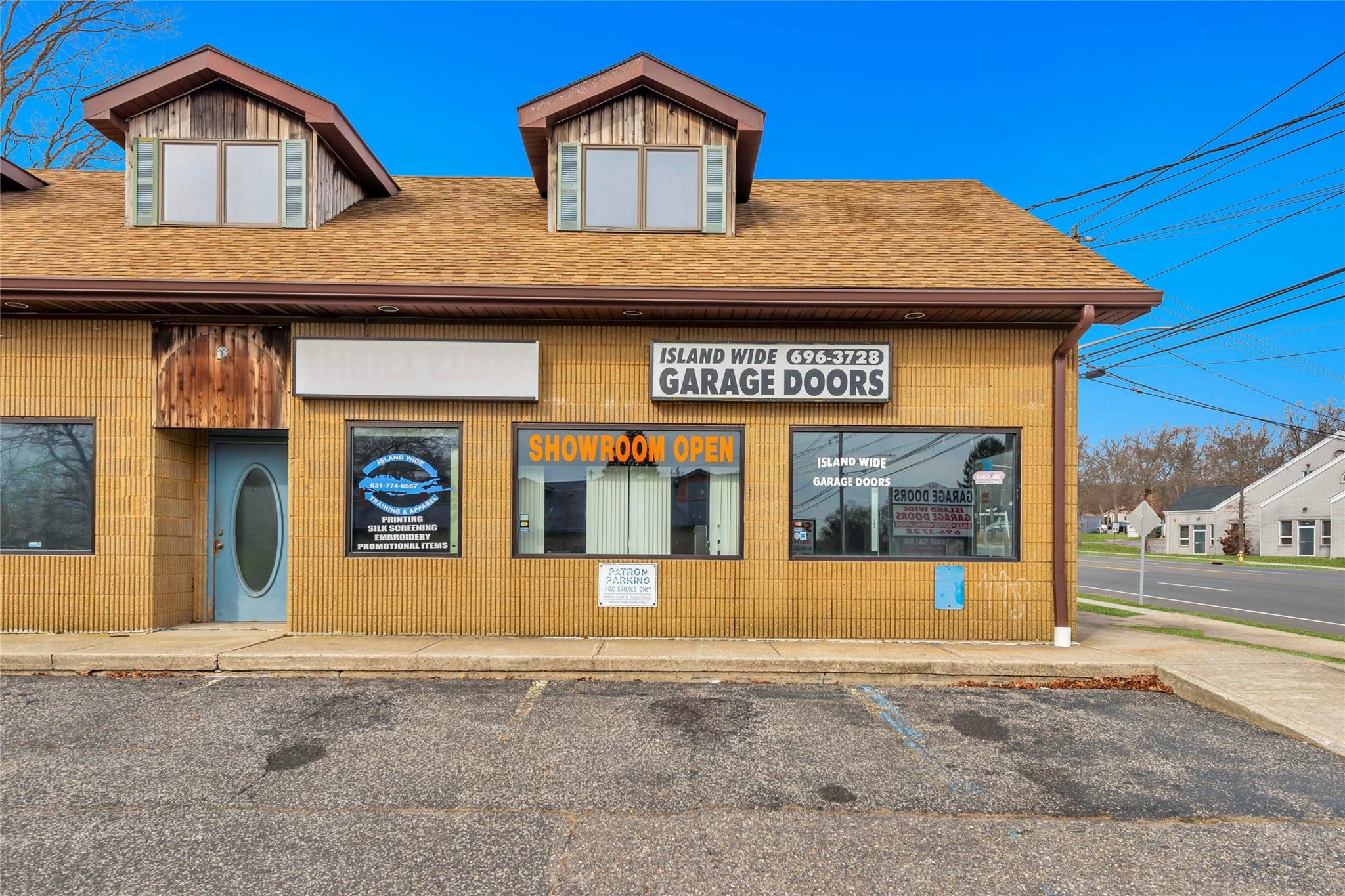 648 Horseblock Road