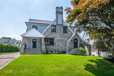 138 Mount Joy Place New Rochelle NY 10801