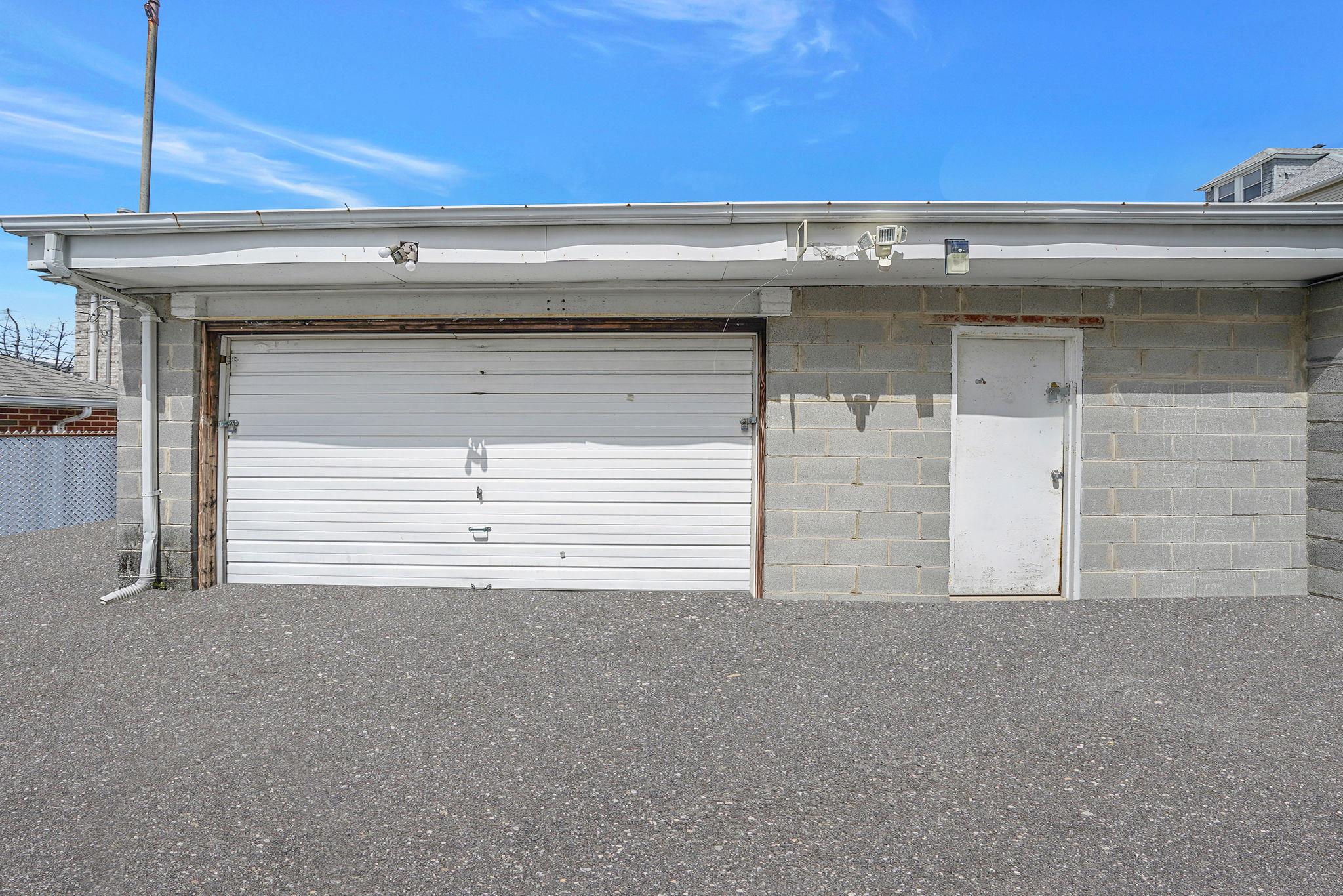 3205 Lafayette Avenue