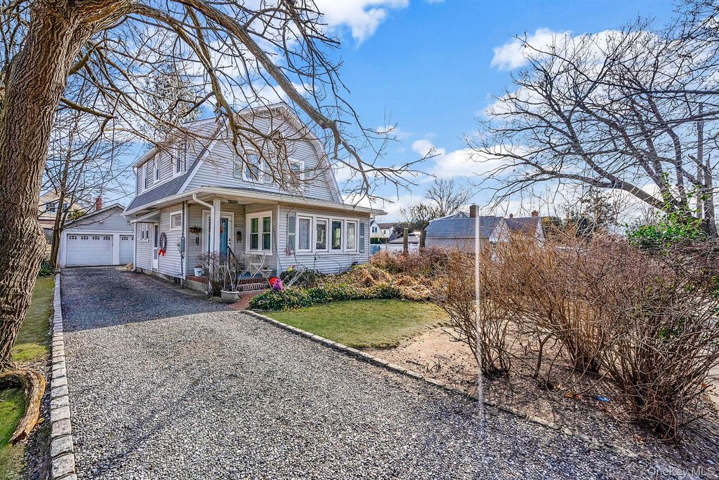 Photo of 2469 Washington Avenue, Oceanside, NY 11572 (MLS # 955265)