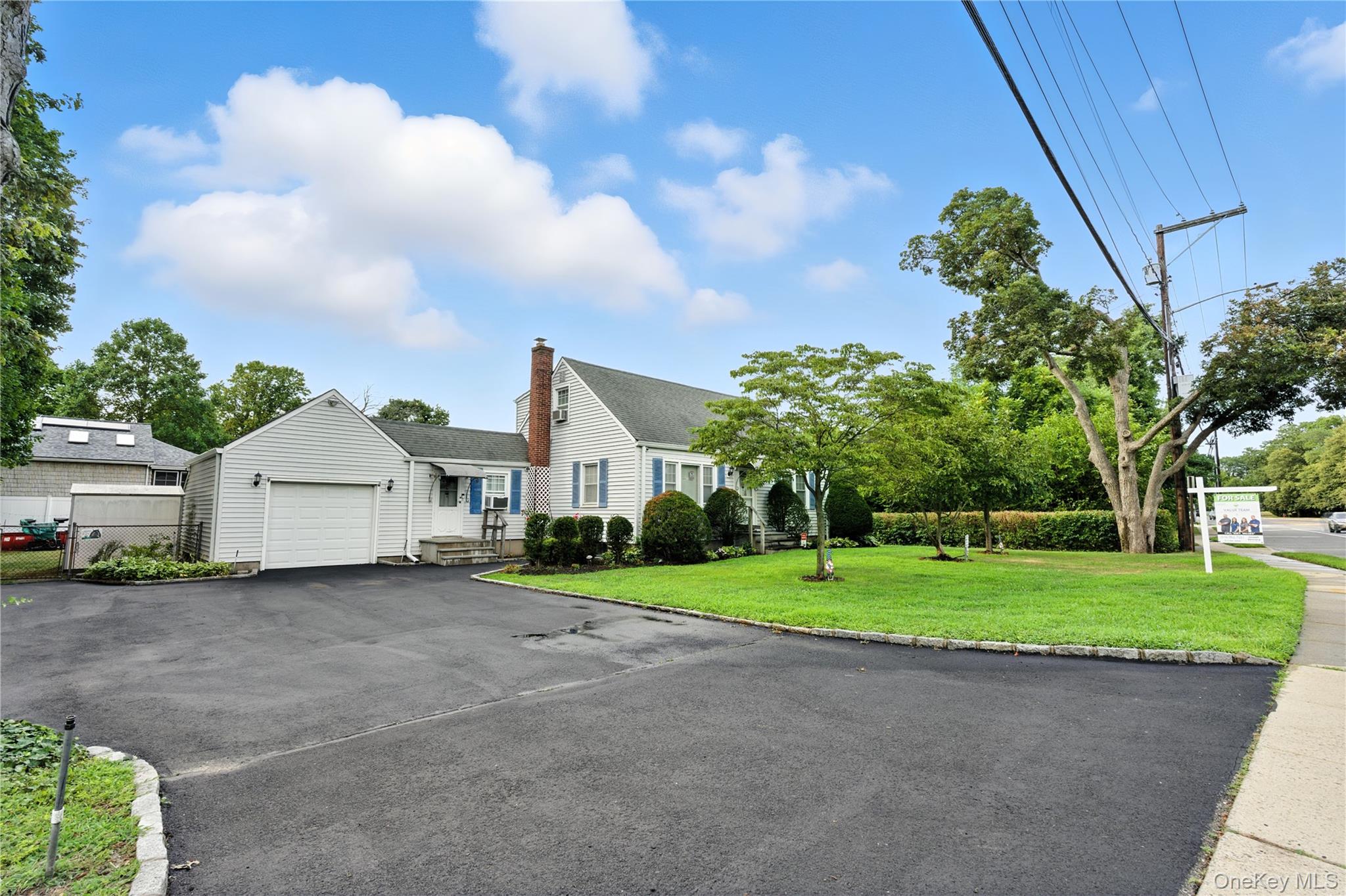 1547 Walt Whitman Road