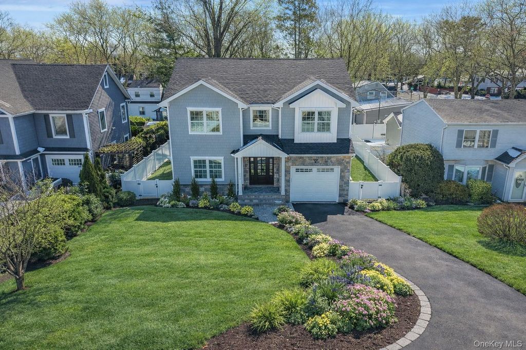 Photo of 294 Curtis Avenue, Carle Place, NY 11514 (MLS # 963295)