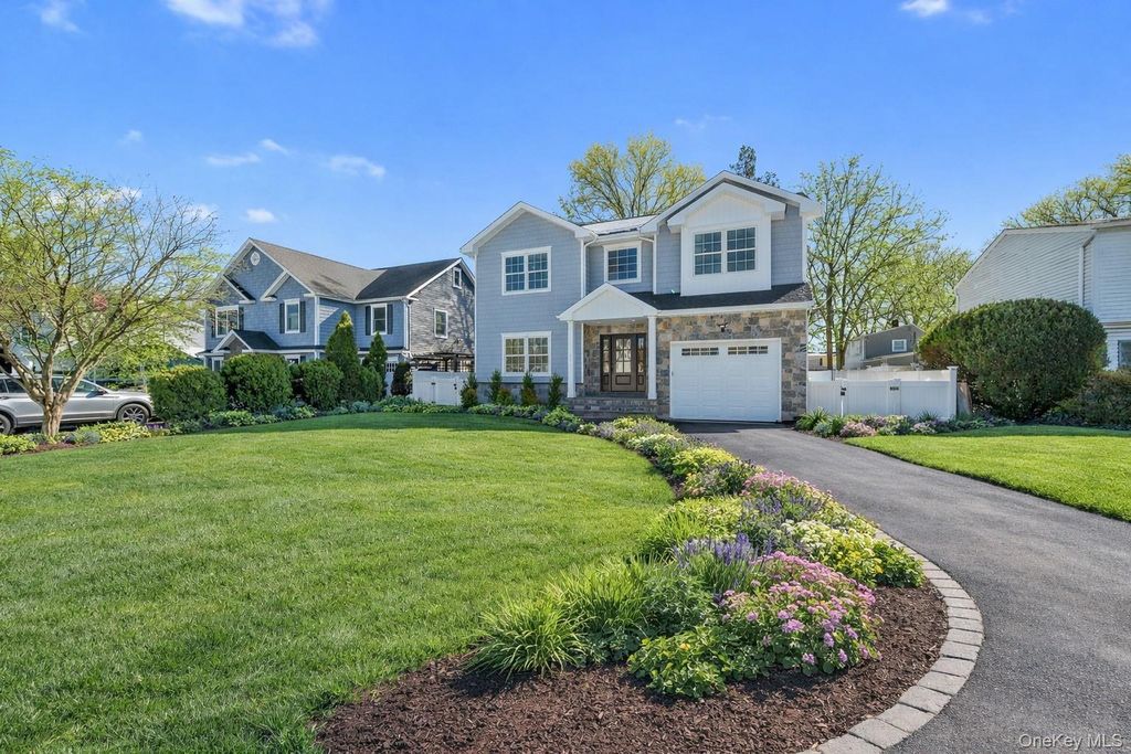 Photo of 294 Curtis Avenue, Carle Place, NY 11514 (MLS # 963295)