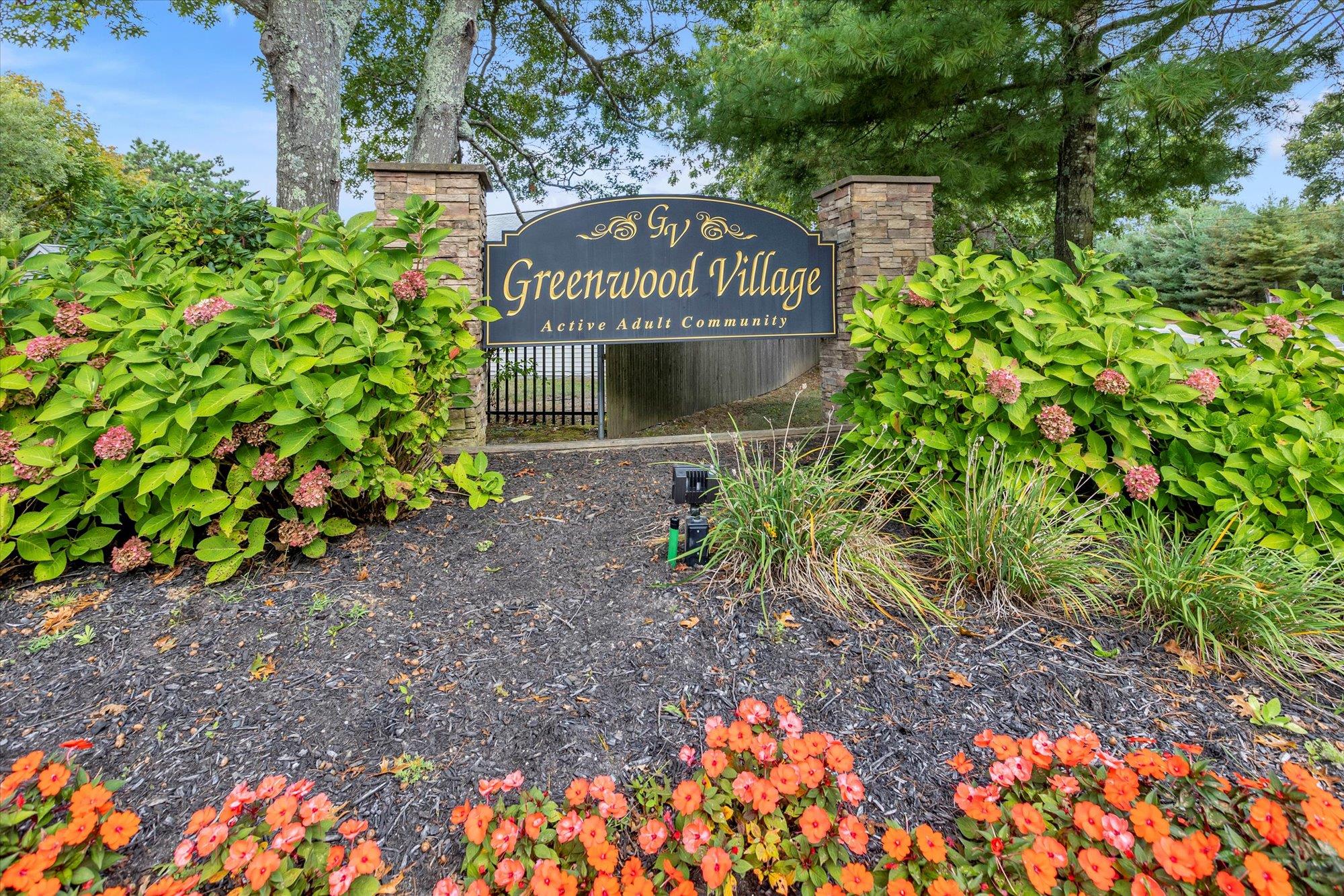 21 Limetree Drive, Manorville, New York image 1