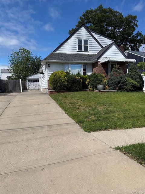 Homes For Sale - 215 Brown Street<br/> Valley Stream, NY 11580