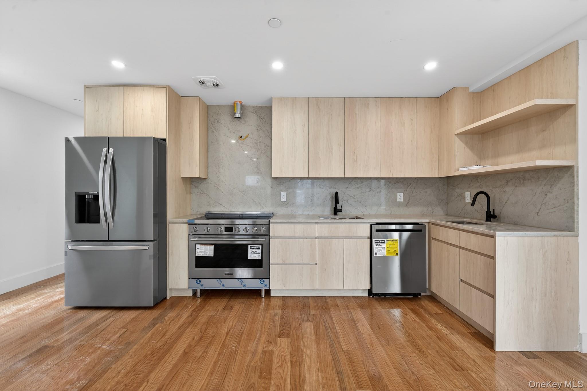 1339 E 65th Street