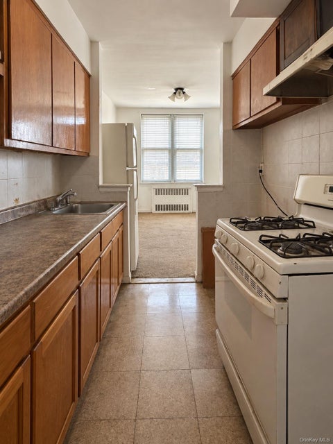 Photo of 86-16 60th Avenue #3J, Elmhurst, NY 11373 (MLS # 1058991)