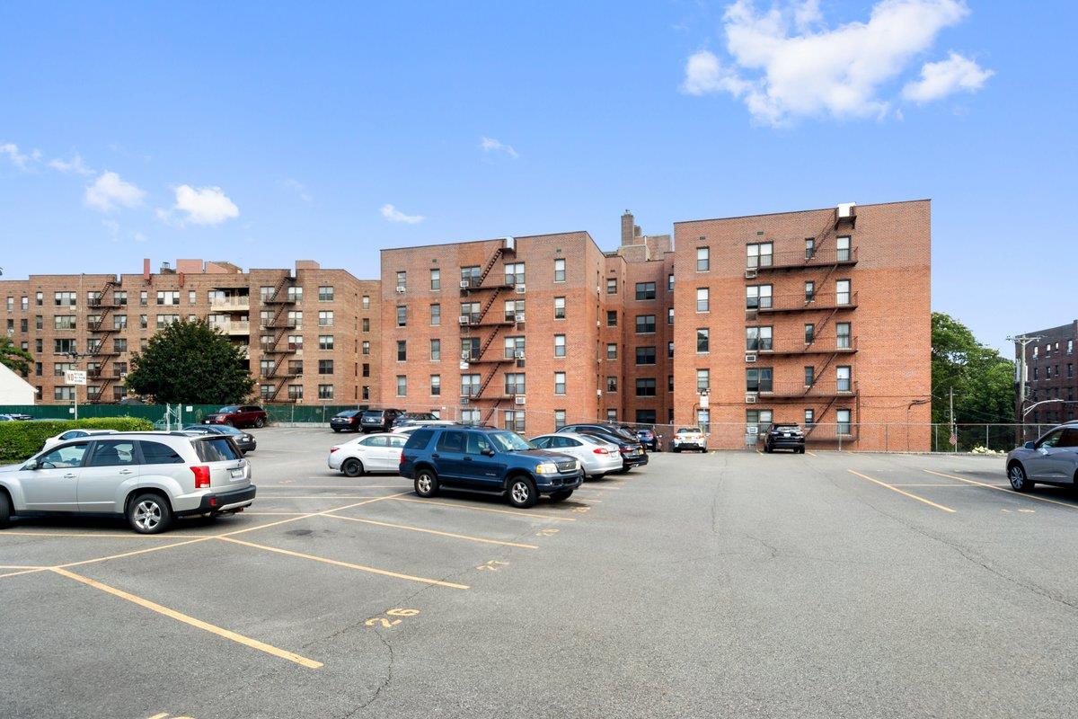 555 Bronx River Road Rd #2N, Yonkers, New York image 19