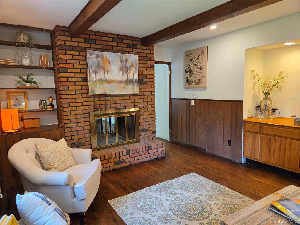 Photo of 127 Cherry Avenue, West Sayville, NY 11796 (MLS # 1038695)