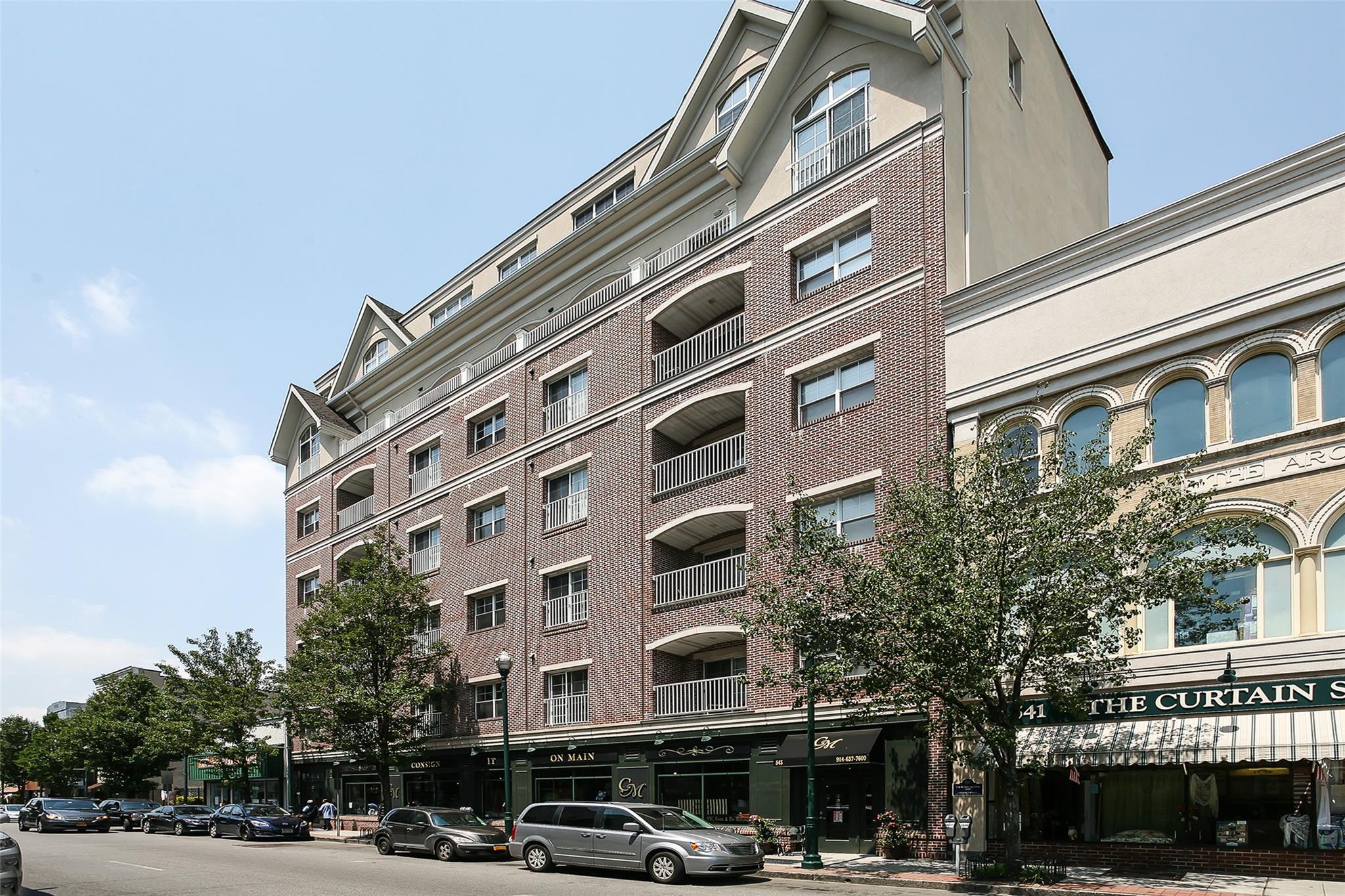 Rental Property at Main Street 205, New Rochelle, New York - Bedrooms: 2 
Bathrooms: 2 
Rooms: 4  - $3,400 MO.