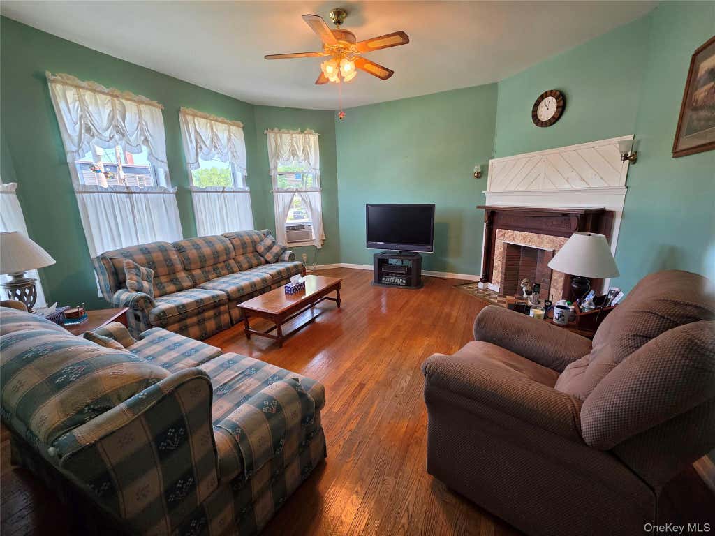 Photo of 83 Green Street, Hudson, NY 12534 (MLS # 1031683)