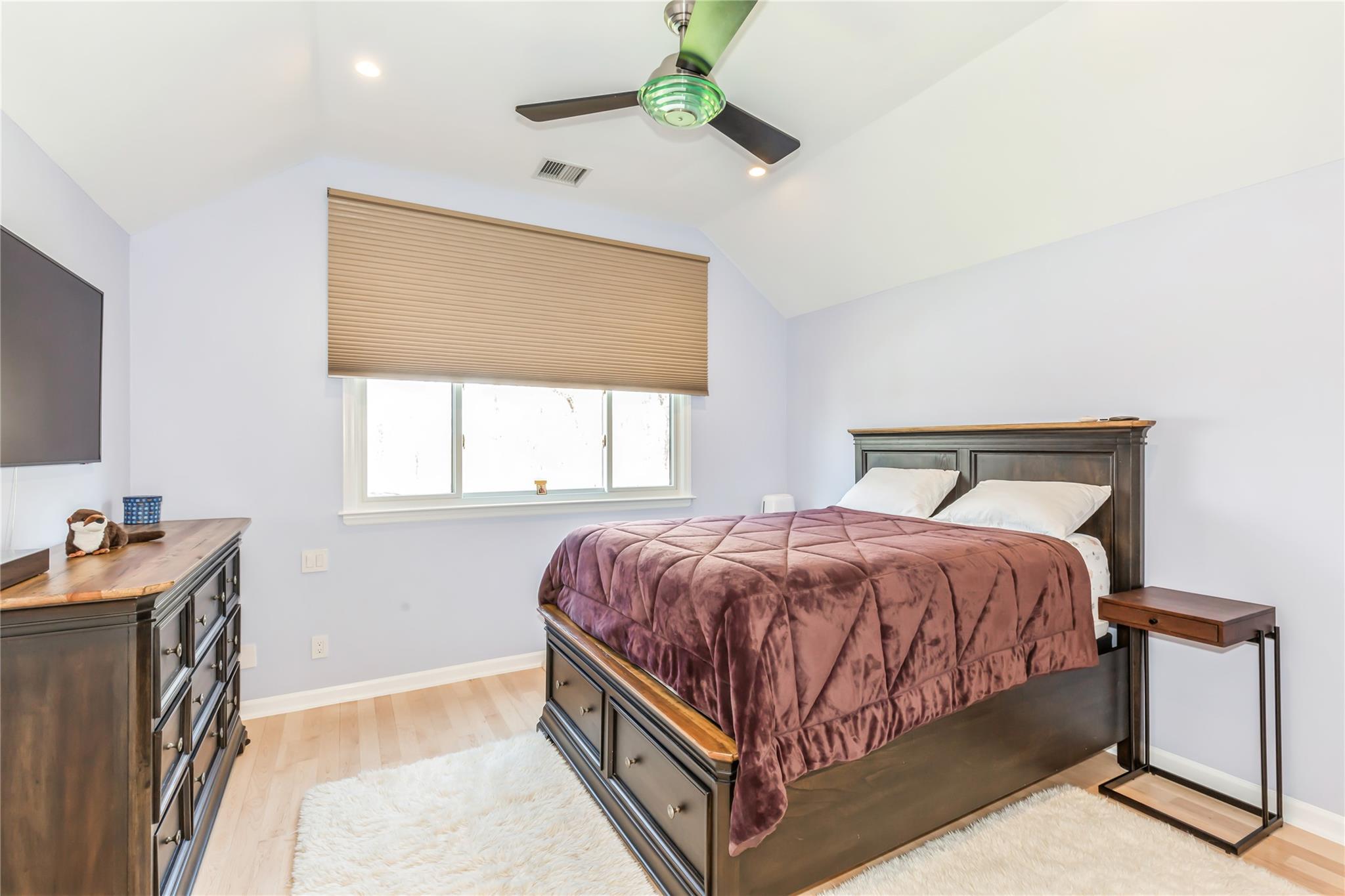 12 Midvale Avenue, Port Jefferson, New York image 18