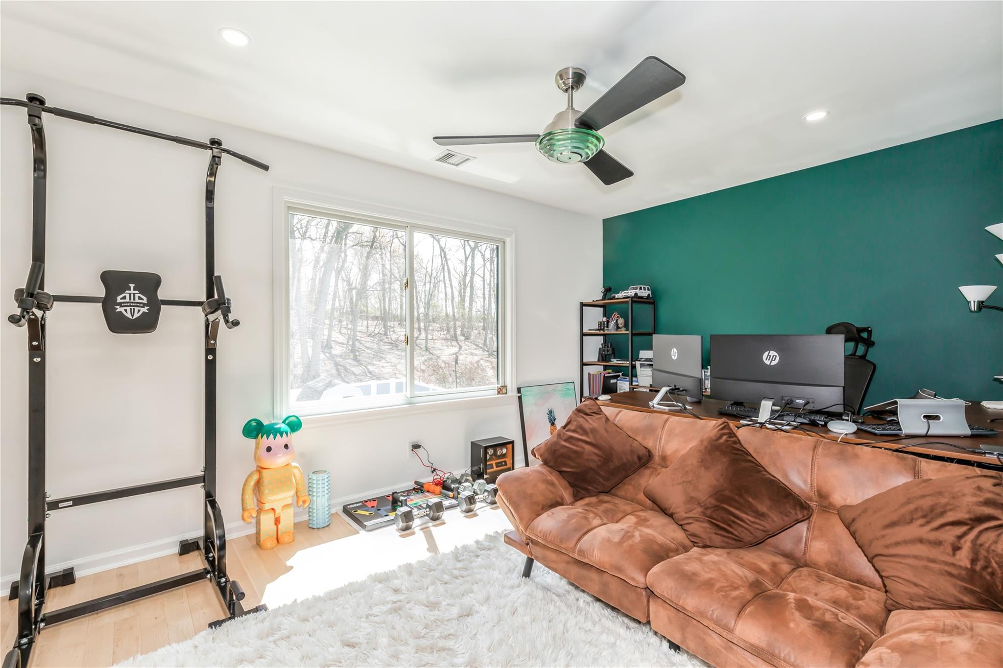 12 Midvale Avenue, Port Jefferson, New York image 19