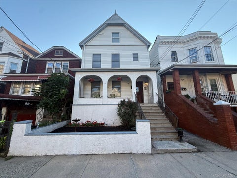 Homes For Sale - 1521 Hone Avenue<br/> Bronx County, Bronx, NY 10461