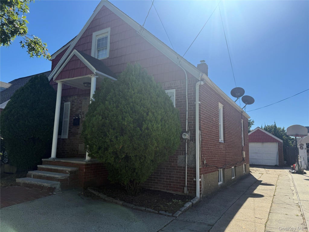 Photo of 136 Henry Street, Valley Stream, NY 11580 (MLS # 1060615)