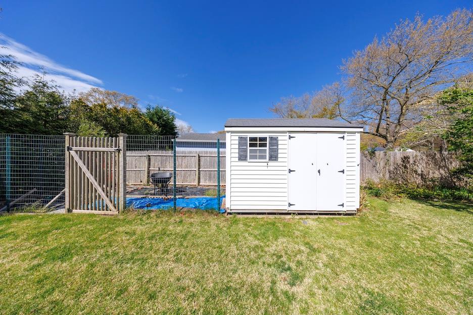 5 Chevy Chase Road, Hampton Bays, New York image 31