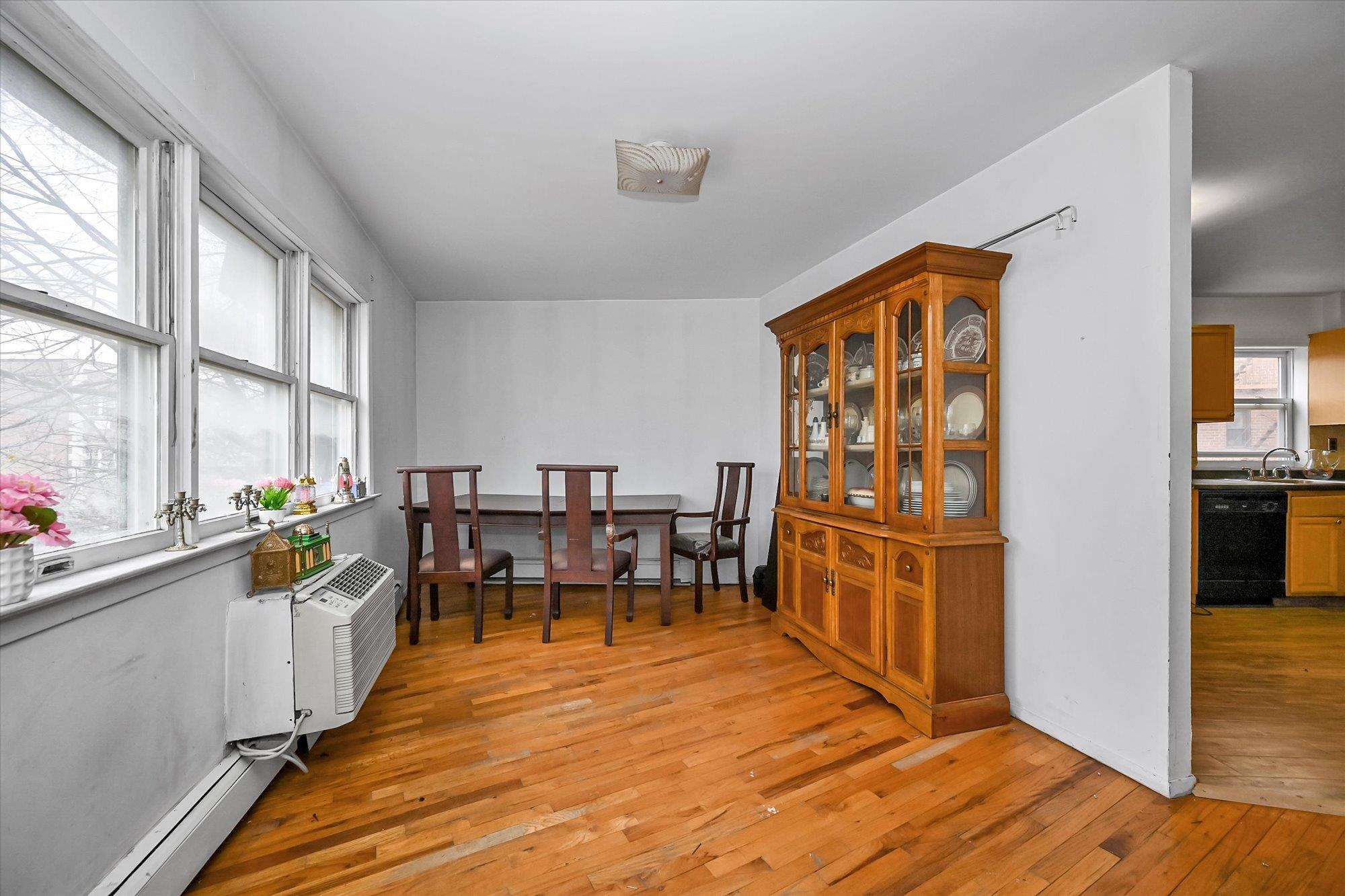 86-25 AVA PLACE