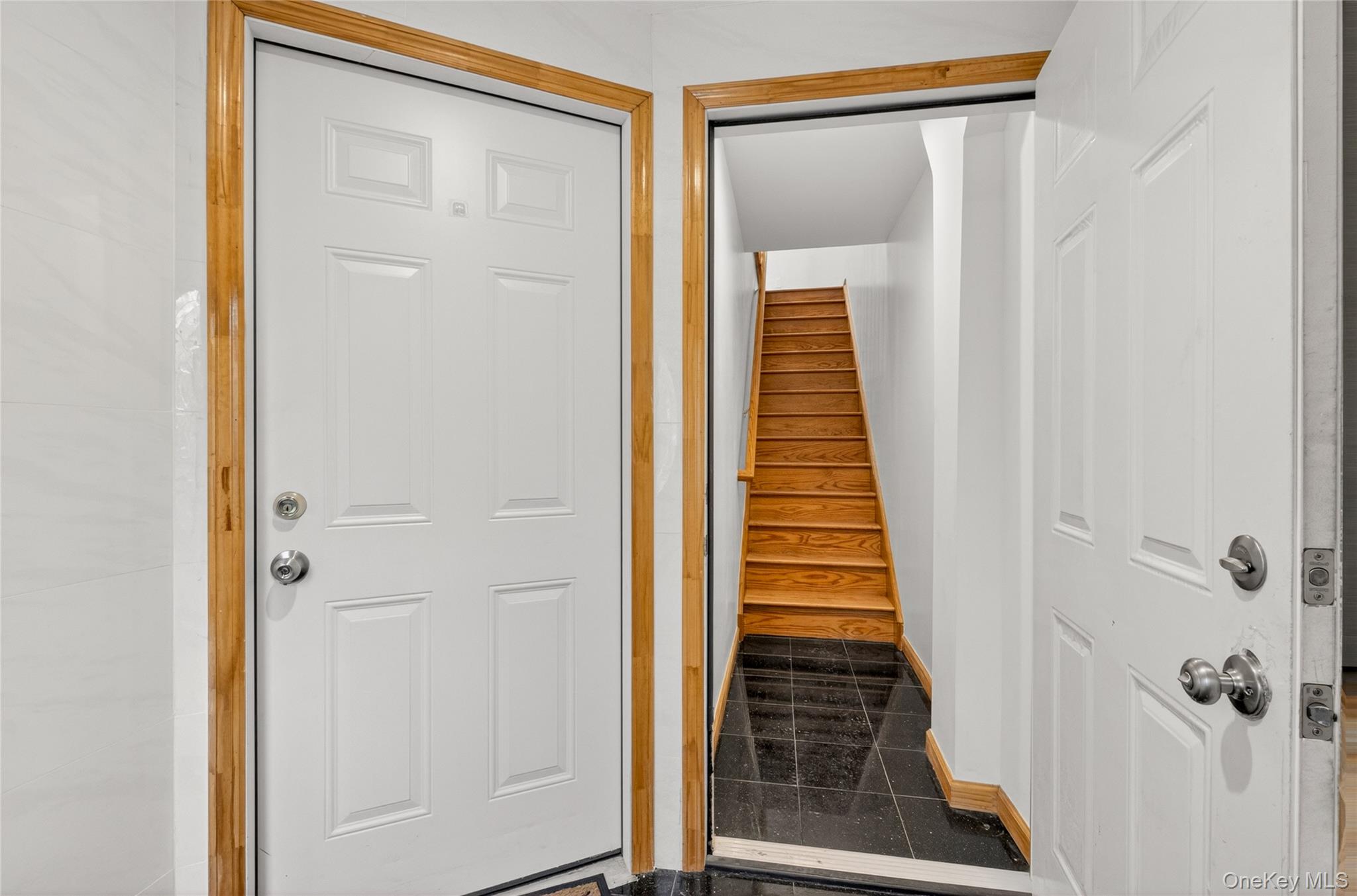 6207 Alderton Street