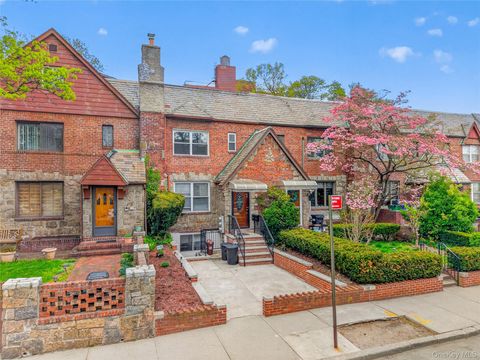 Photo of 6207 Alderton Street, Rego Park, NY 11374 (MLS # 988194)