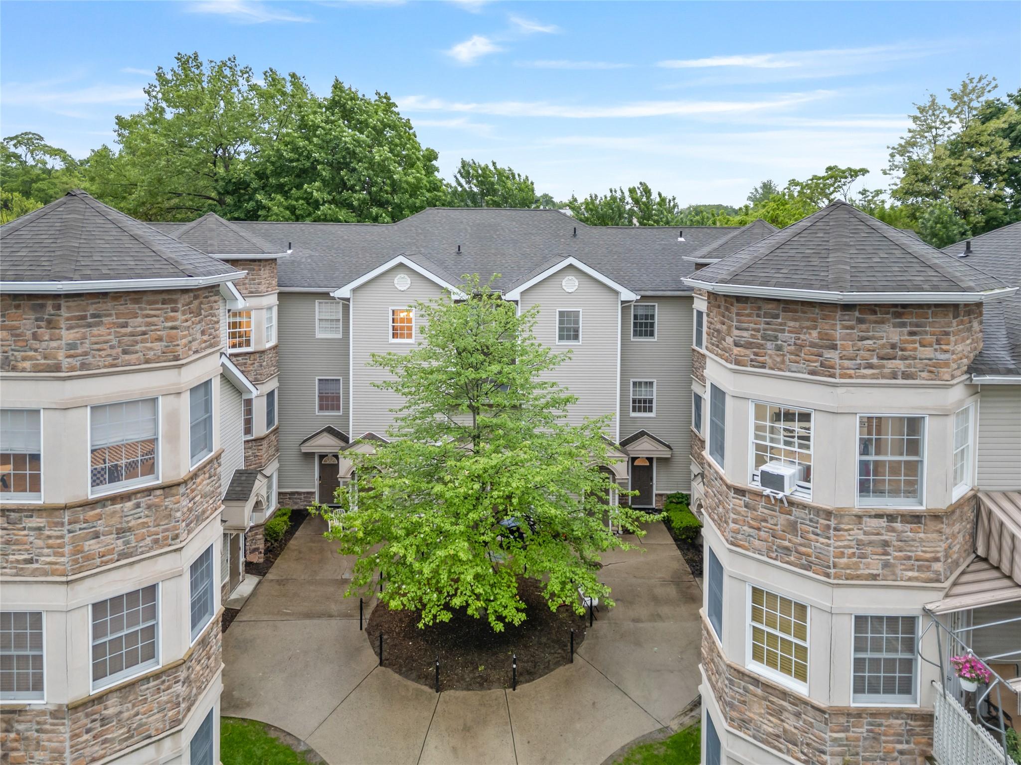 12 Horizon Court #103, Monsey, New York image 2