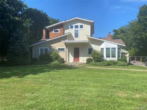 Homes For Rent - 19 W End Avenue<br/> East Quogue, NY 11942