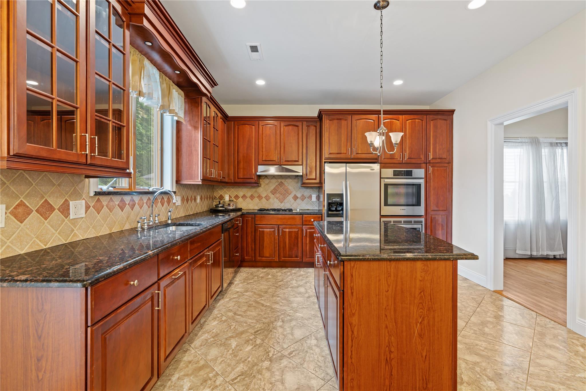 11 Lincoln Avenue 1