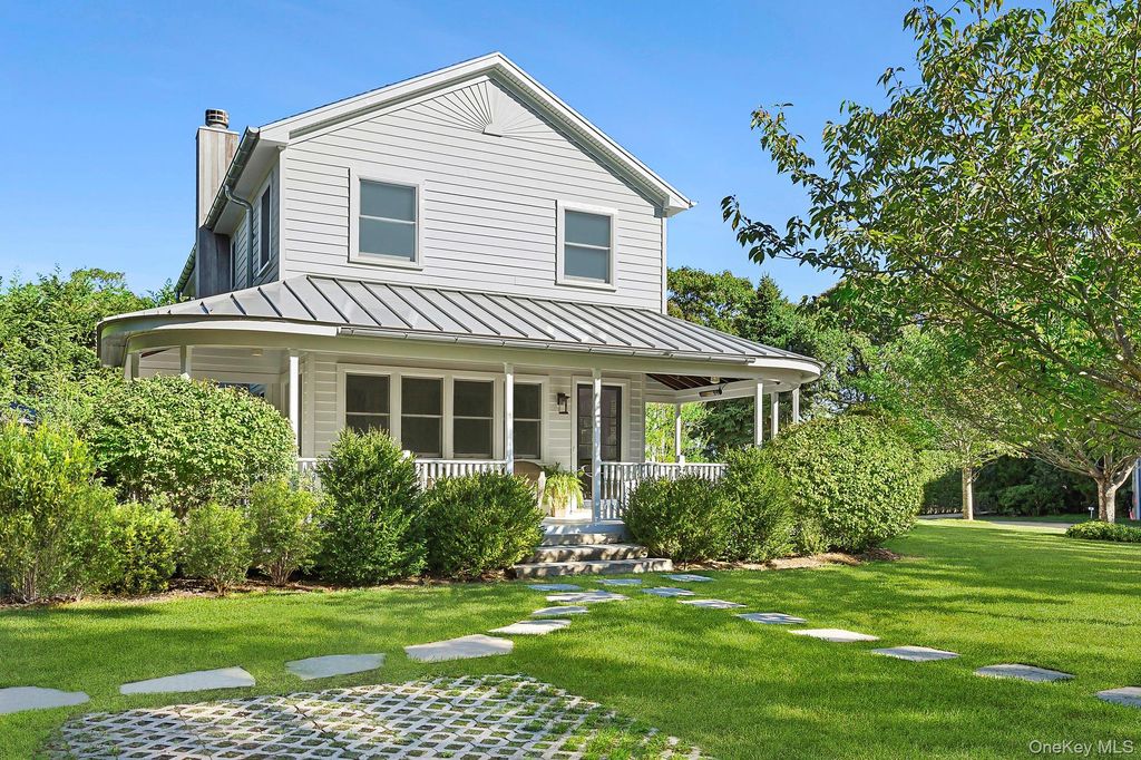 Photo of 21 Cove Road, Sag Harbor, NY 11963 (MLS # 946351)