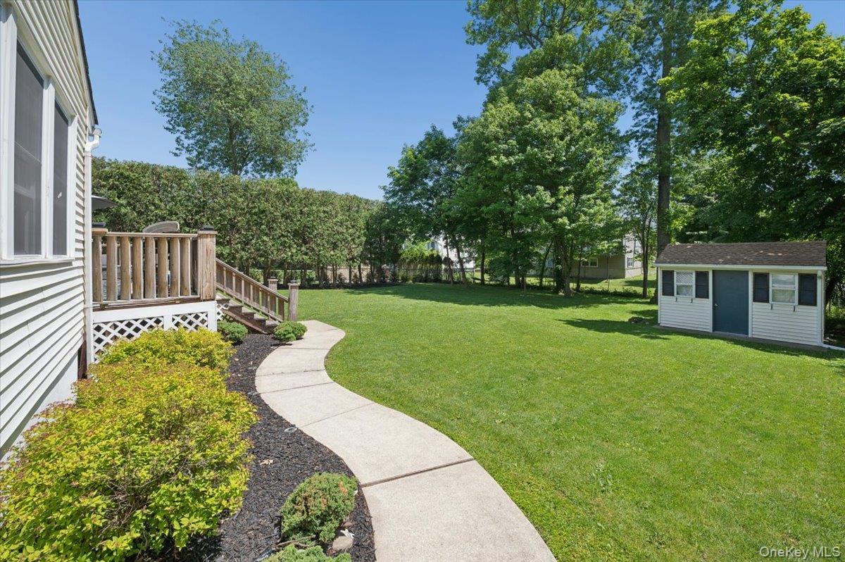 2 Debra Lee Court