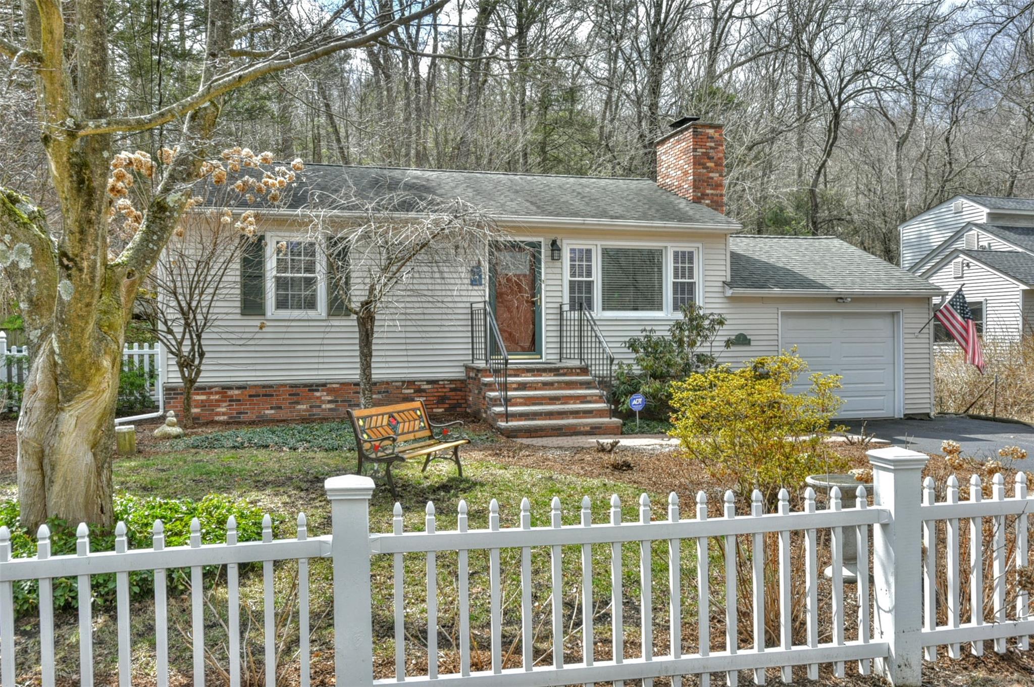 3 Stevens Lane, Tuxedo Park, New York image 2