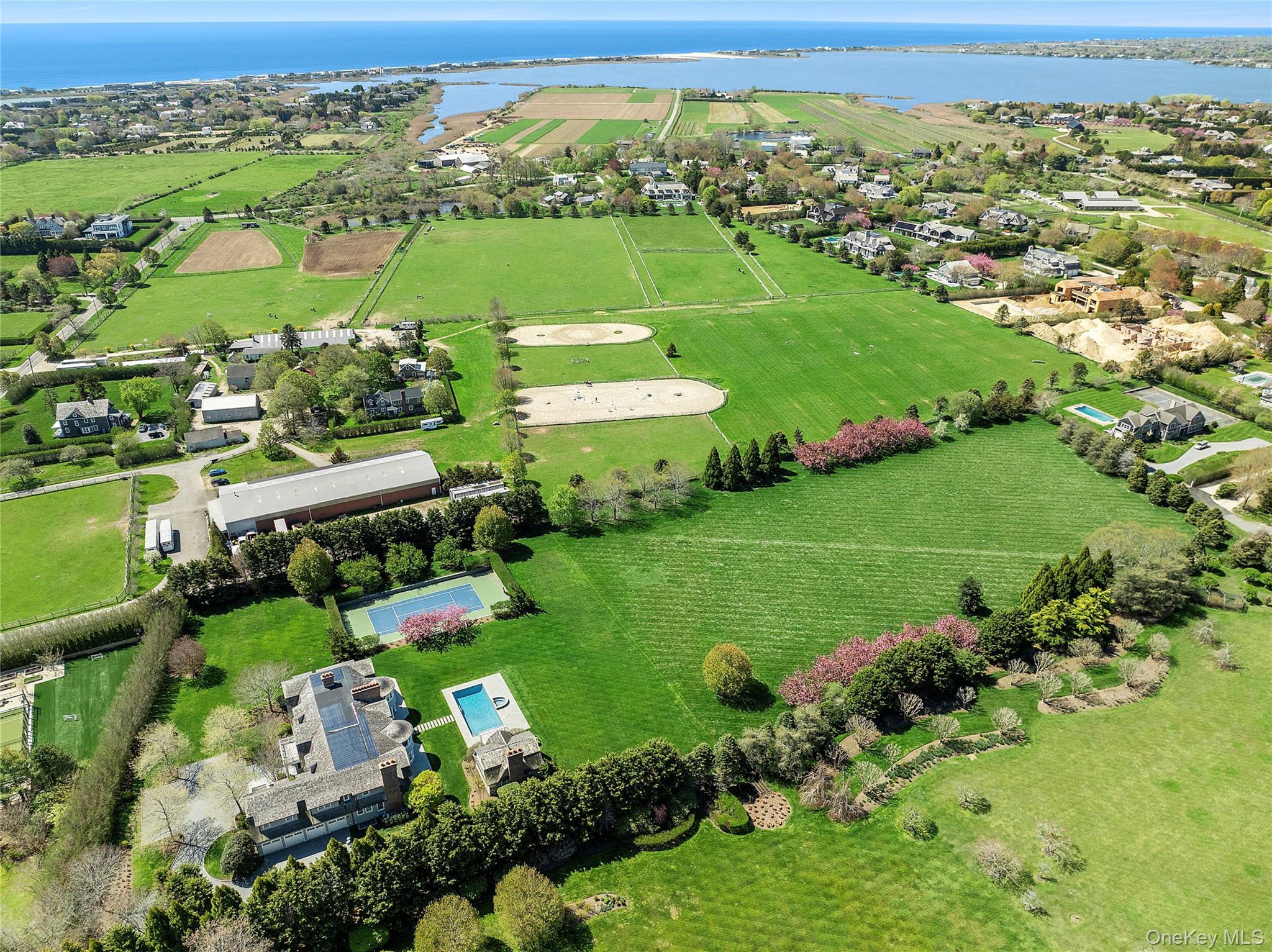672 Halsey Lane