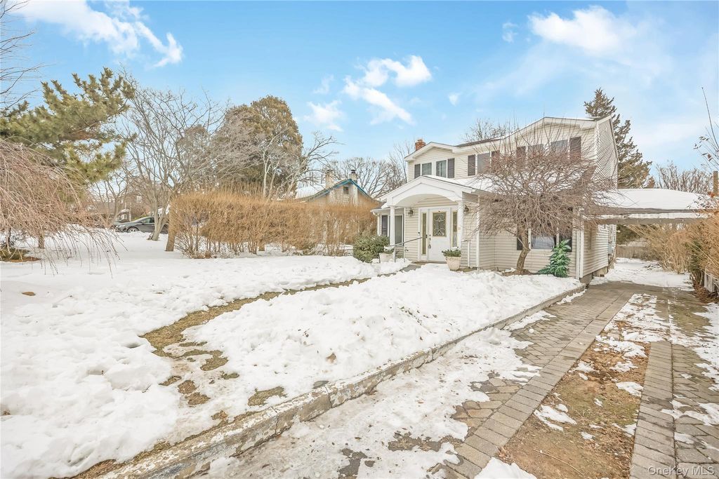 Photo of 29 Grand Avenue, Northport, NY 11768 (MLS # 959748)