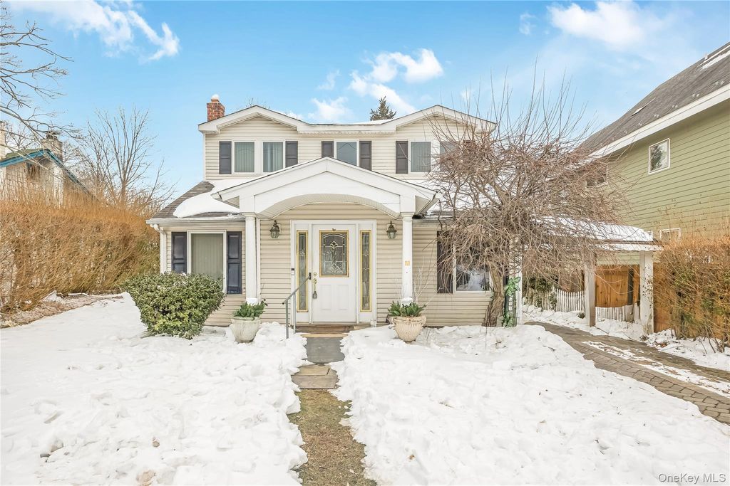 Photo of 29 Grand Avenue, Northport, NY 11768 (MLS # 959748)