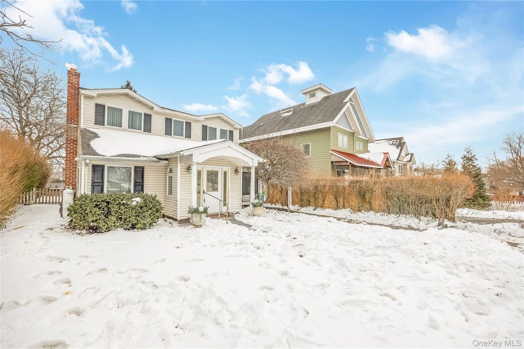 Photo of 29 Grand Avenue, Northport, NY 11768 (MLS # 959748)