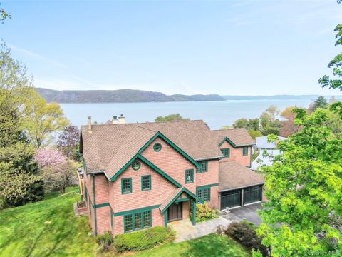 Homes For Sale - 24 Country Club Lane<br/> Briarcliff Manor, NY 10510
